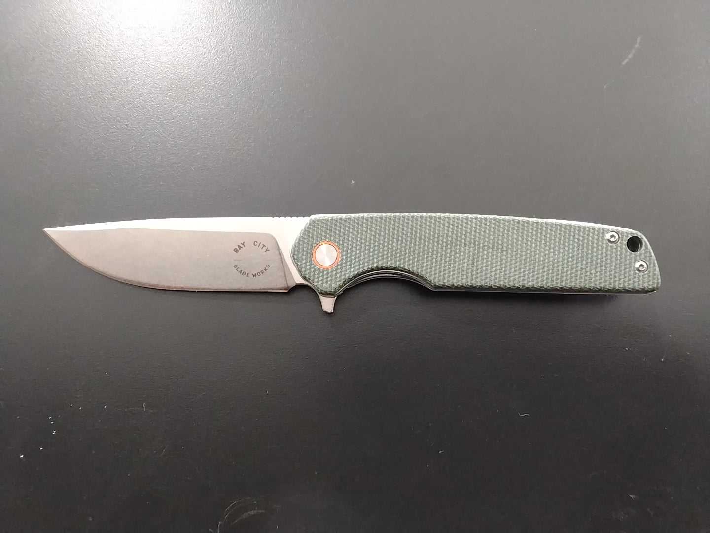 Liner lock flipper