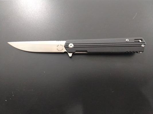 Slim linerlock flipper
