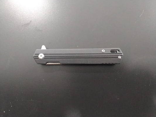 Slim linerlock flipper